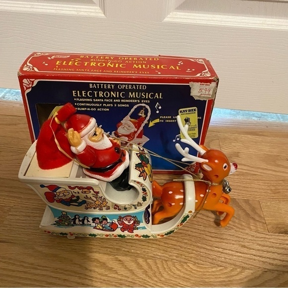 Vintage Santa Clause Sleigh Reindeer Battery Operated Electronic Musical Toy